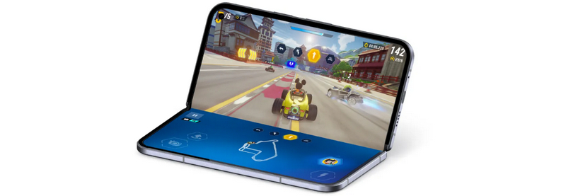 Playing games on the Pixel 10 Pro Fold, maximizing the screen size