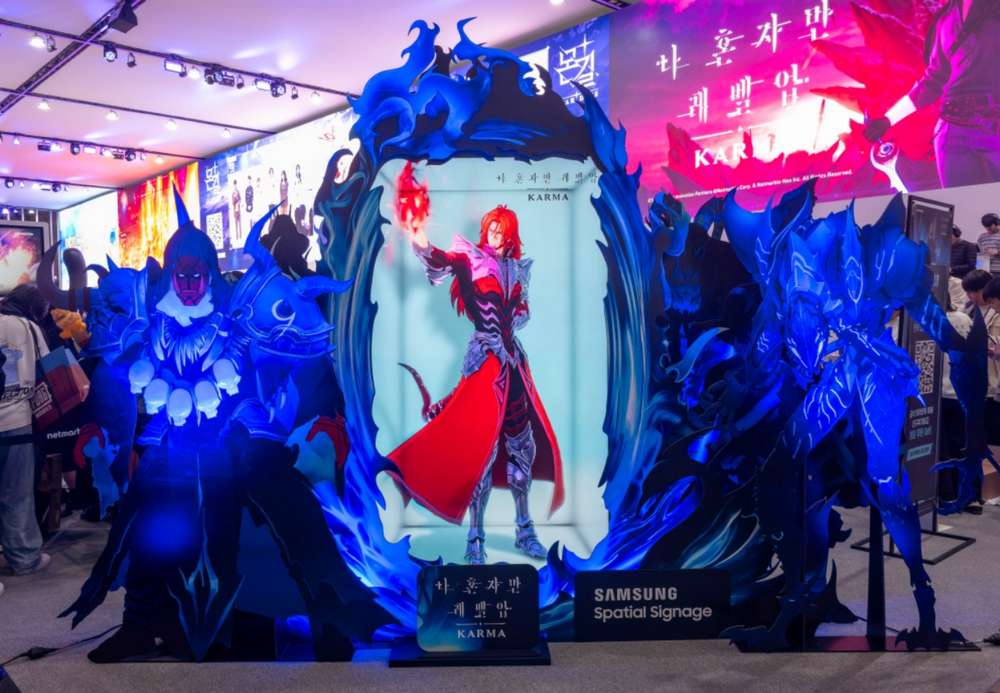 Samsung and Netmarble Bring Deep 3D Immersion to Gamers at G-Star 2025 2 Spatial Signage brings Netmarble characters to life, including Antares from Solo Leveling