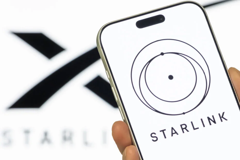 SpaceX Reportedly Shows Investors a Prototype Smartphone Powered by xAI 1 SpaceX Smartphone